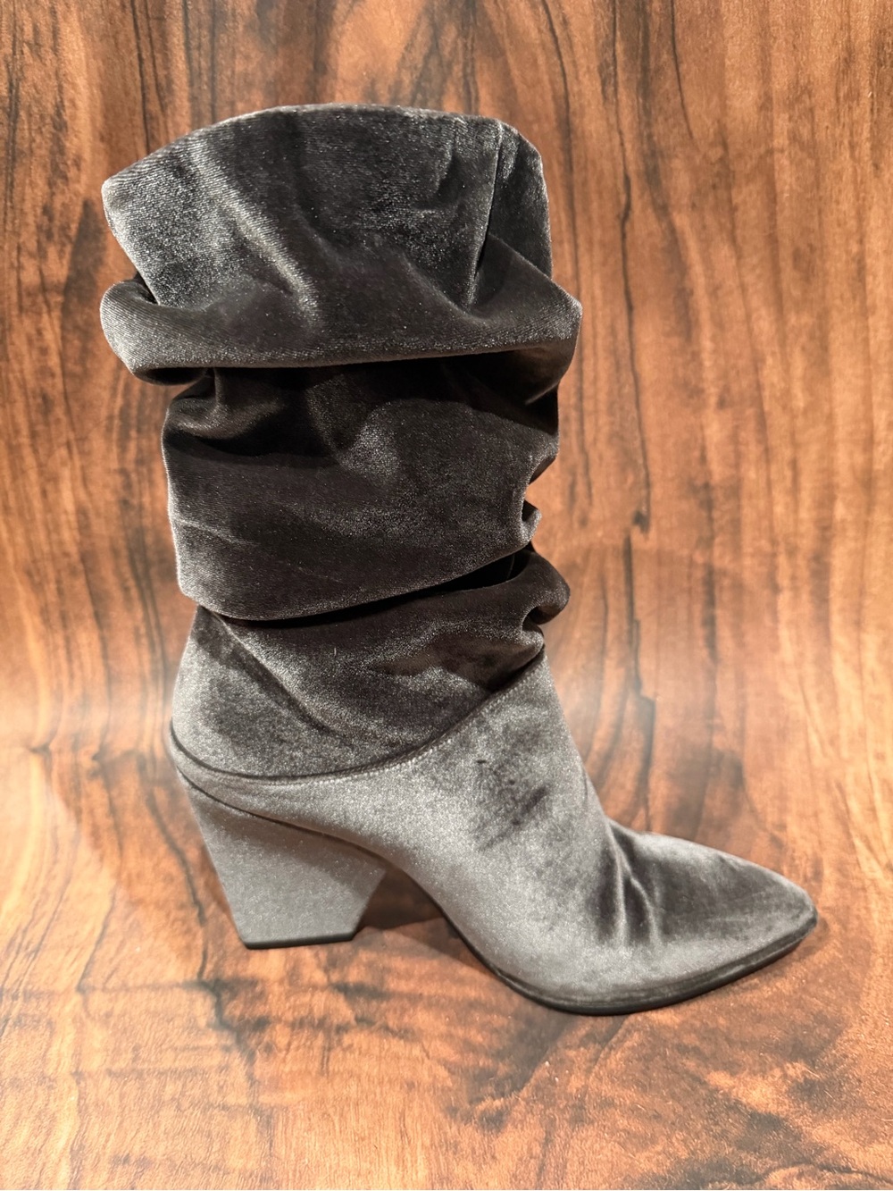 Stuart Weitzman Gray Velvet Ruched Slouch Boots Pointed Toe Made in Spain